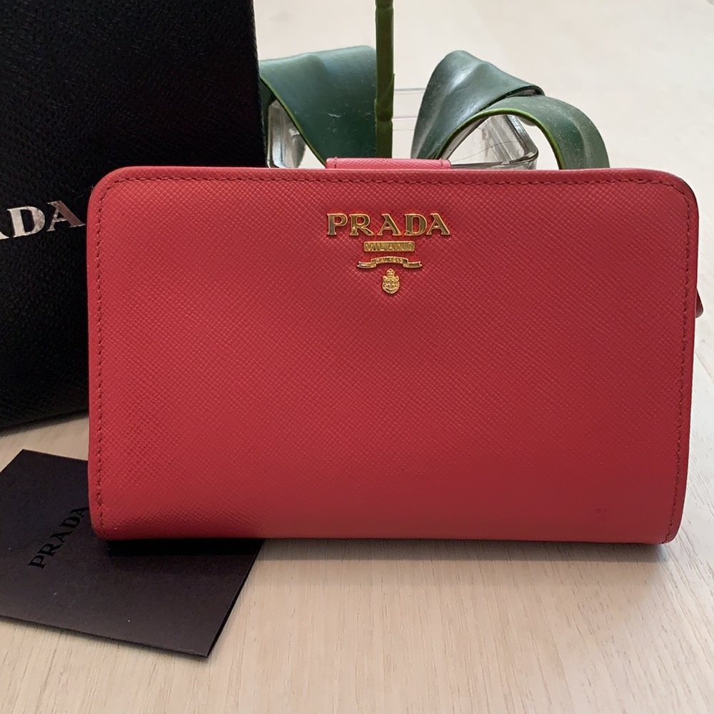 Prada Saffiano Leather wallet - Picture 3 of 17